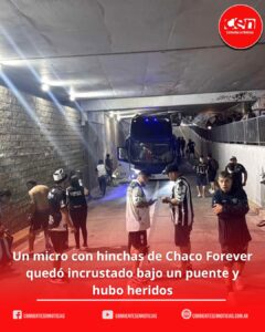 Incidente en Banfield: un micro con hinchas de Chaco For Ever chocó contra un túnel tras un polémico operativo policial