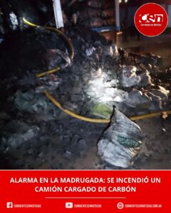 Bomberos controlaron un principio de incendio en un camión cargado con carbón en la capital correntina